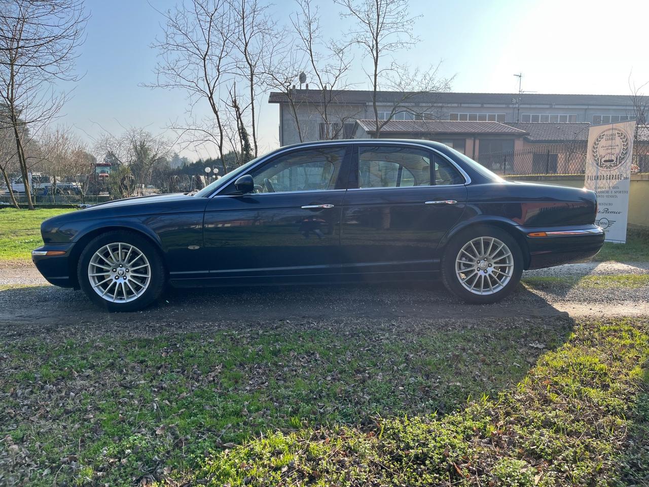 Jaguar XJ 2.7 D V6 cat Executive