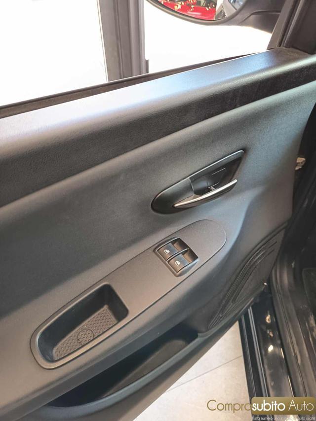 LANCIA Ypsilon 1.2 69 CV 5 porte Gold