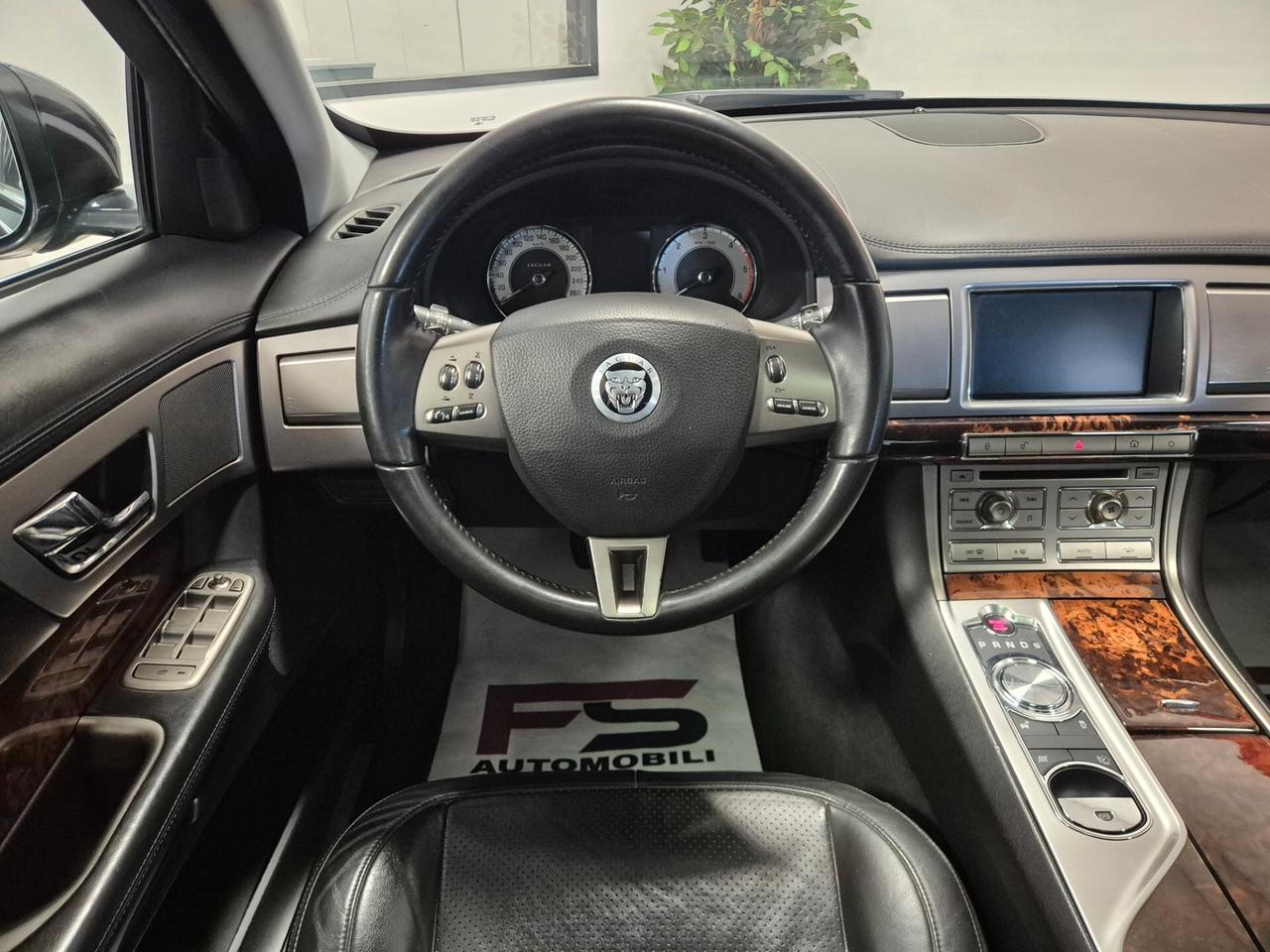 Jaguar XF 3.0 D V6 Premium Luxury