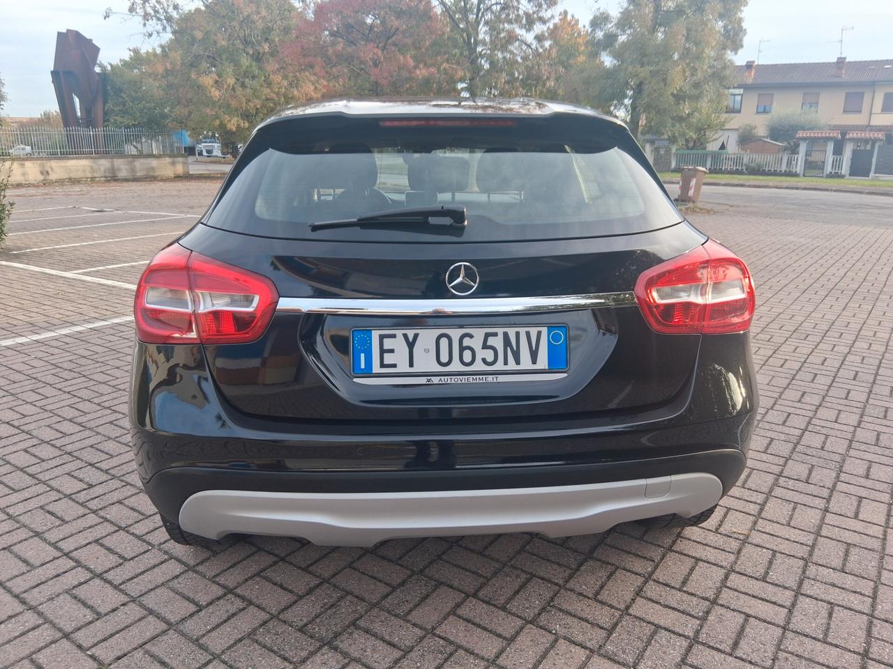 Mercedes-benz GLA 180 d Automatic Premium..CELL 320 147 1147 WUATSAPP