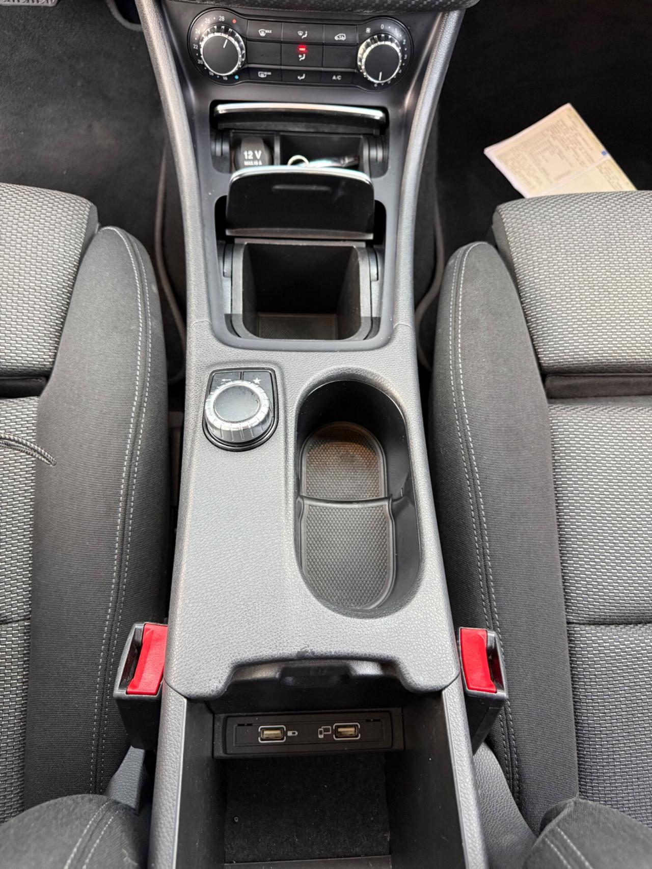 Mercedes-benz GLA 200d Automatic 4Matic Premium*Led*Full