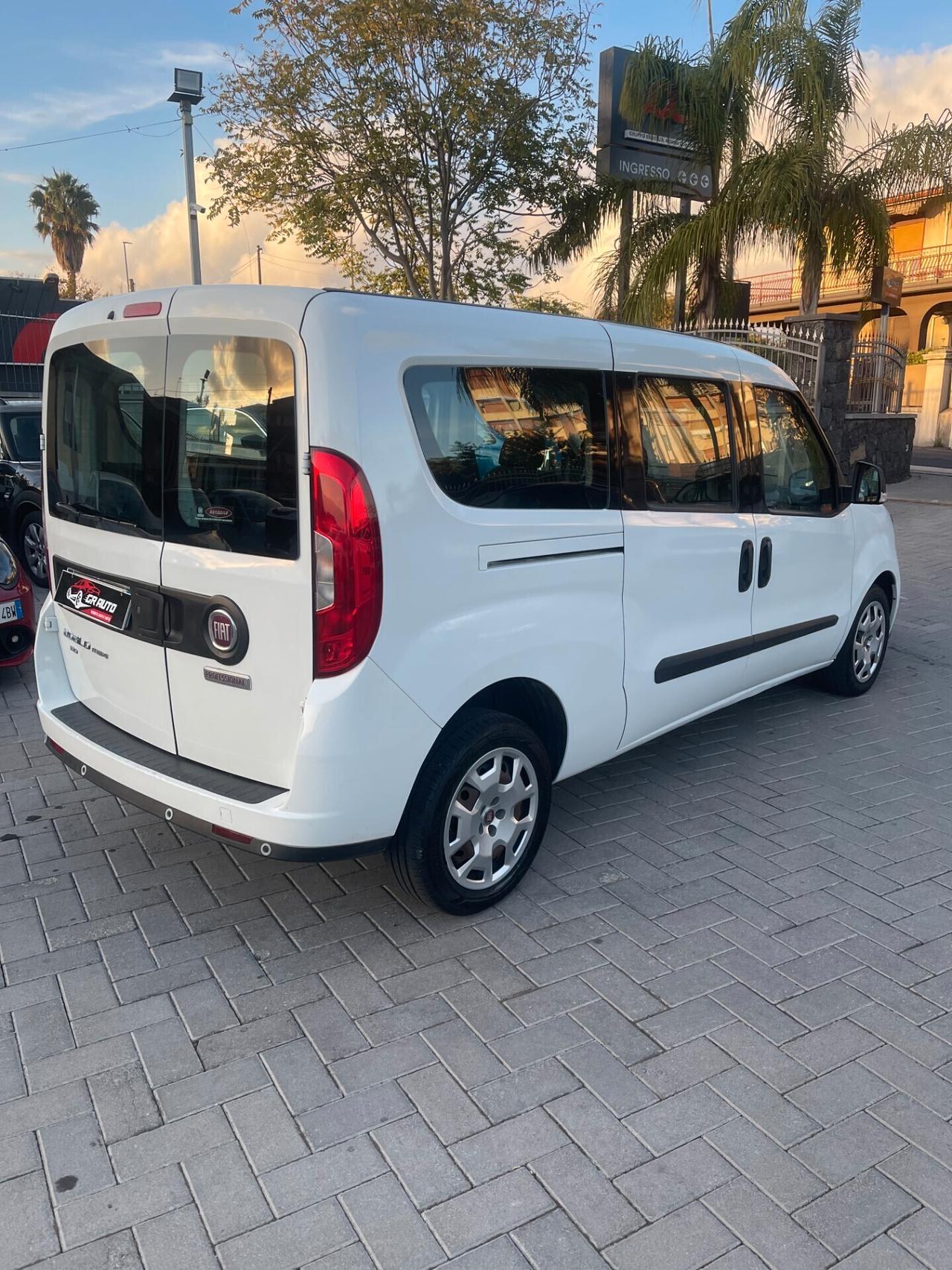 Fiat Doblò Maxi 5 posti 1.6 MJT 120CV Lounge
