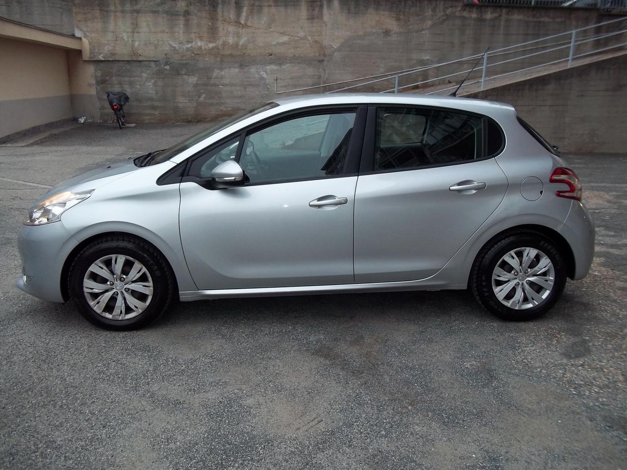 Peugeot 208 1.2 VTi Active 5p Uniproprietario ok neopatentati E5