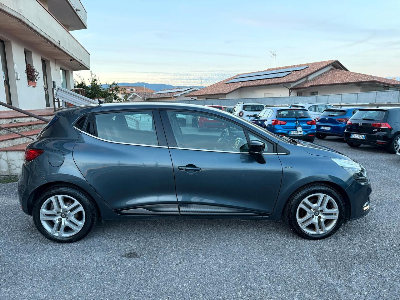 Renault Clio TCe 12V 90 CV Start&Stop 5 porte Energy Duel