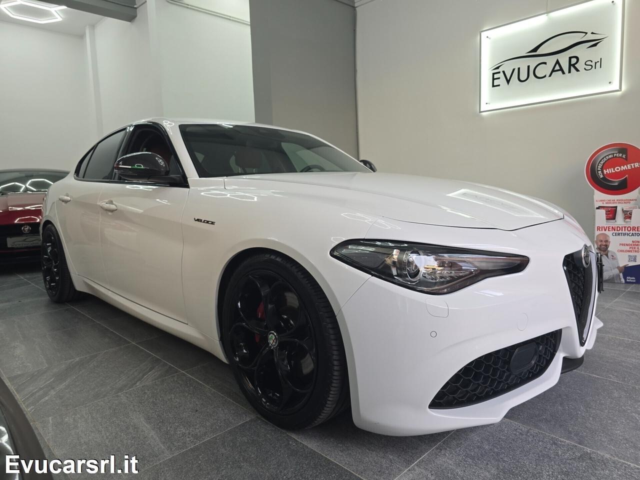 Alfa Romeo Giulia 2.0 Turbo 280 CV AT8 AWD Q4 Velo