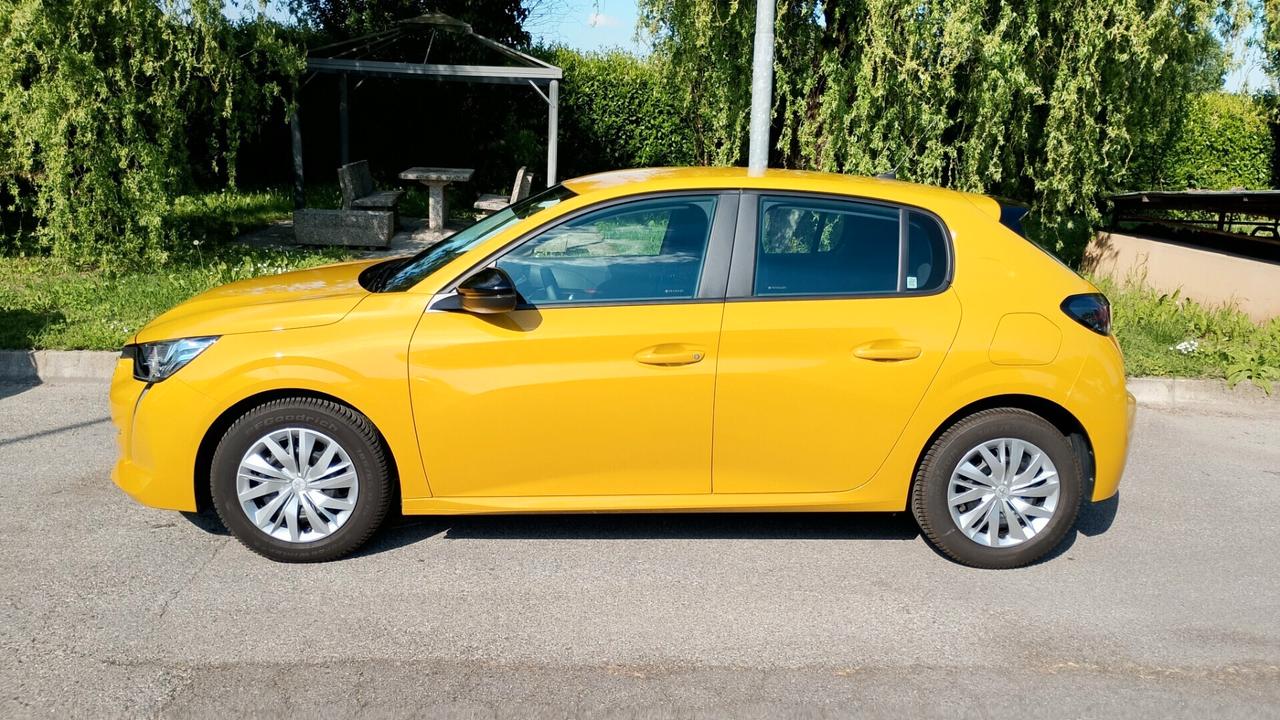 Peugeot 208 PureTech 15000km!!!