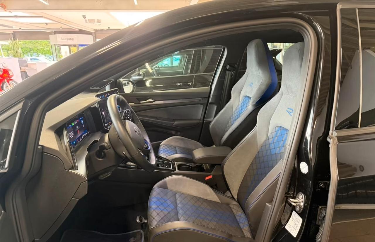 Volkswagen Golf R 2.0 TSI DSG 4Motion Black TETTO MATRIX HARMAN KARDON