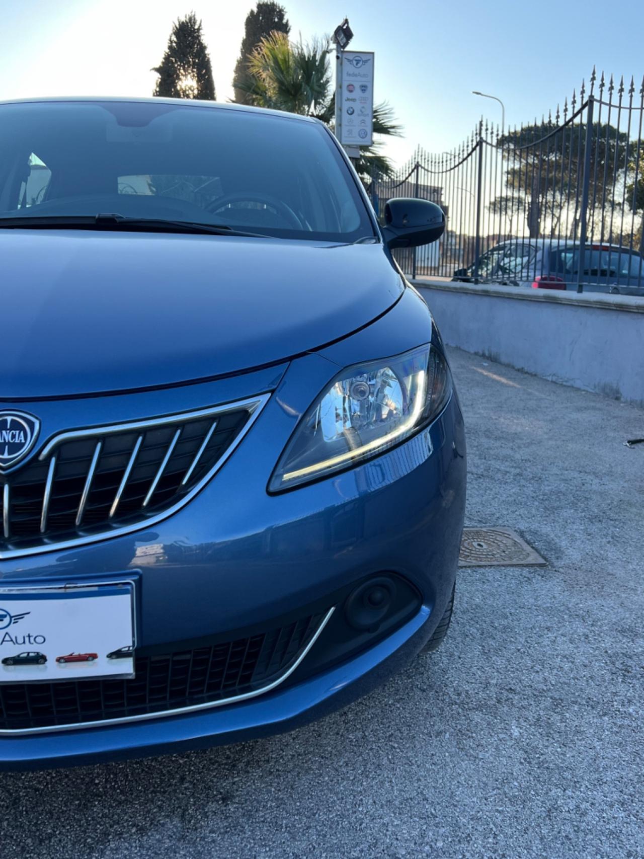 Lancia Ypsilon 1.0 GPL Hybrid Anno 2022