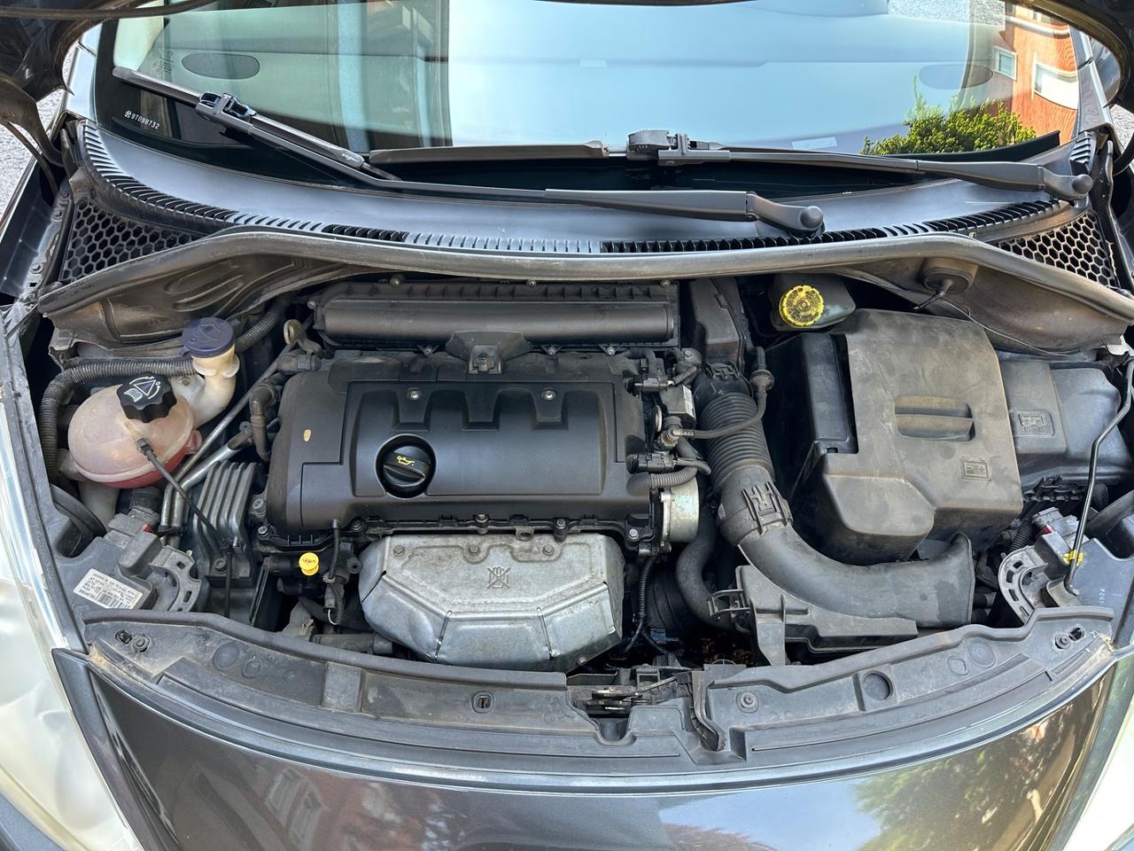 Peugeot 207 1.4 8V 75CV 5p. X Line