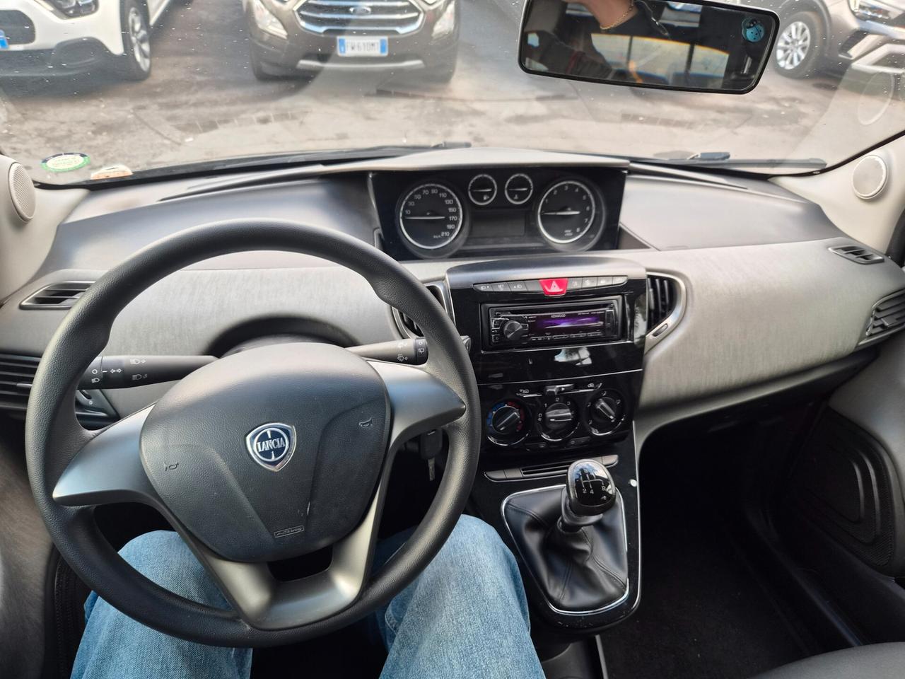 Lancia Ypsilon 1.2 69 CV 5 porte S&S Platinum