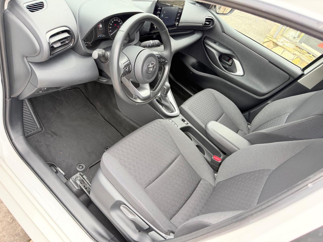 Toyota Yaris 1.5 Hybrid 5 porte Business