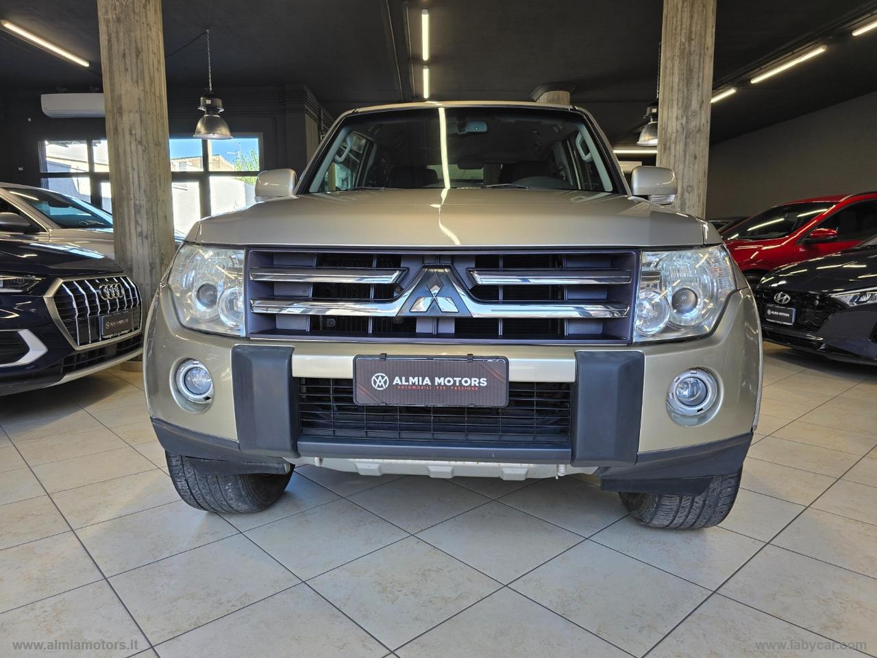 MITSUBISHI Pajero 3.2 DI-D 16V A/T 3p. Instyle