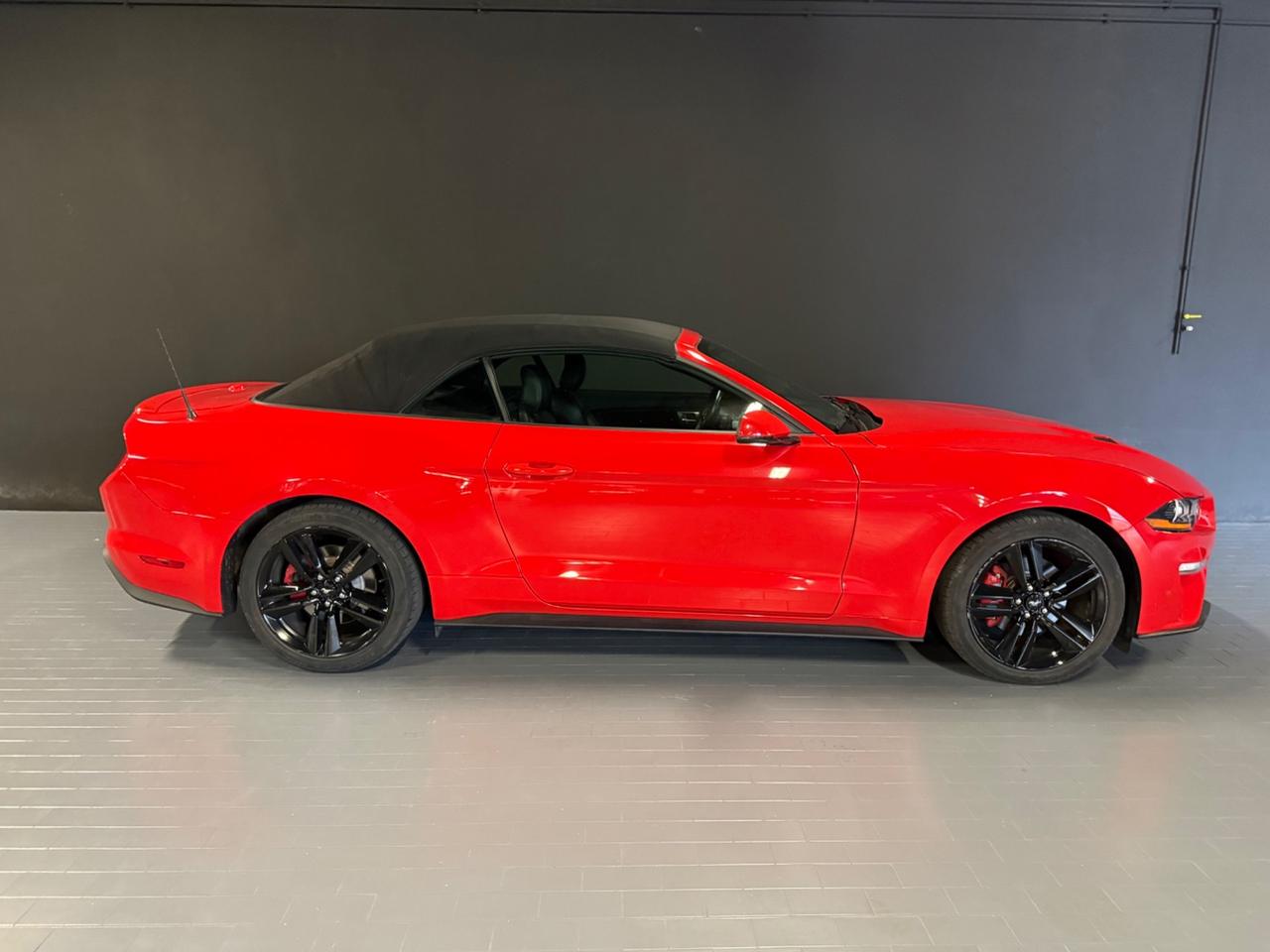 Ford Mustang Cabrio 2.3 NO SUPERBOLLO