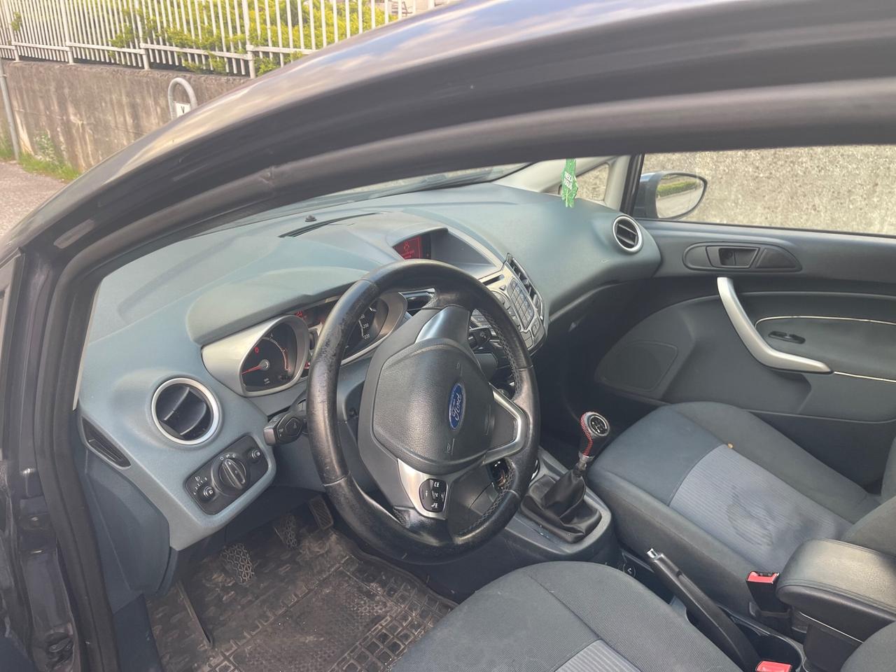 Ford Fiesta 1.4 TDCi 5p. Titanium NEOPATENTATI