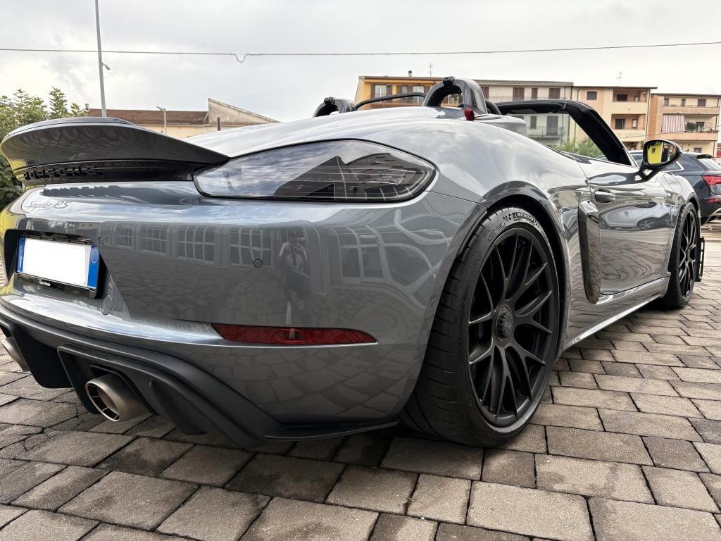 Porsche 718 Spyder RS WEISSACH PACK PDK