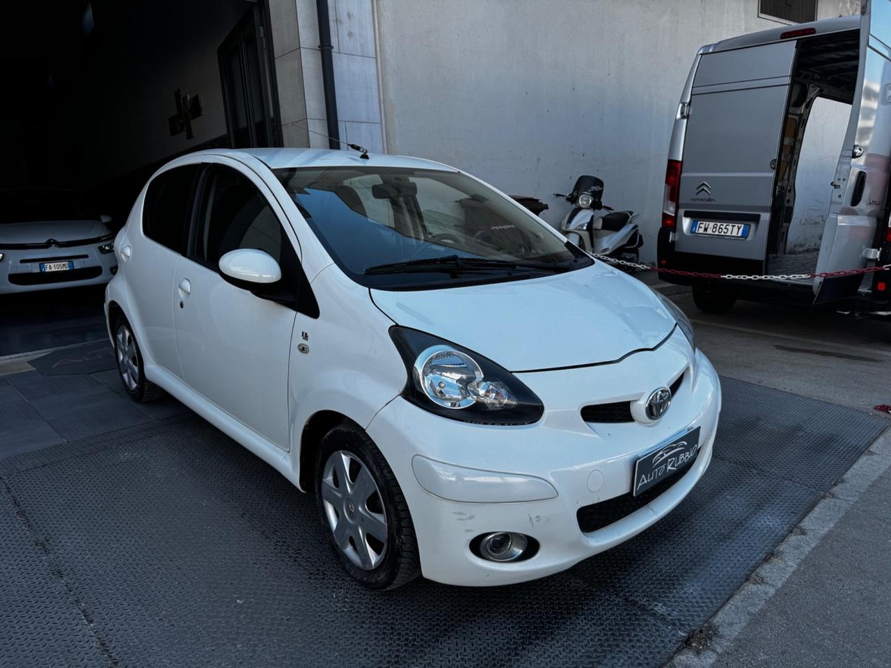 Toyota Aygo 1.0 12V VVT-i 5 porte Now