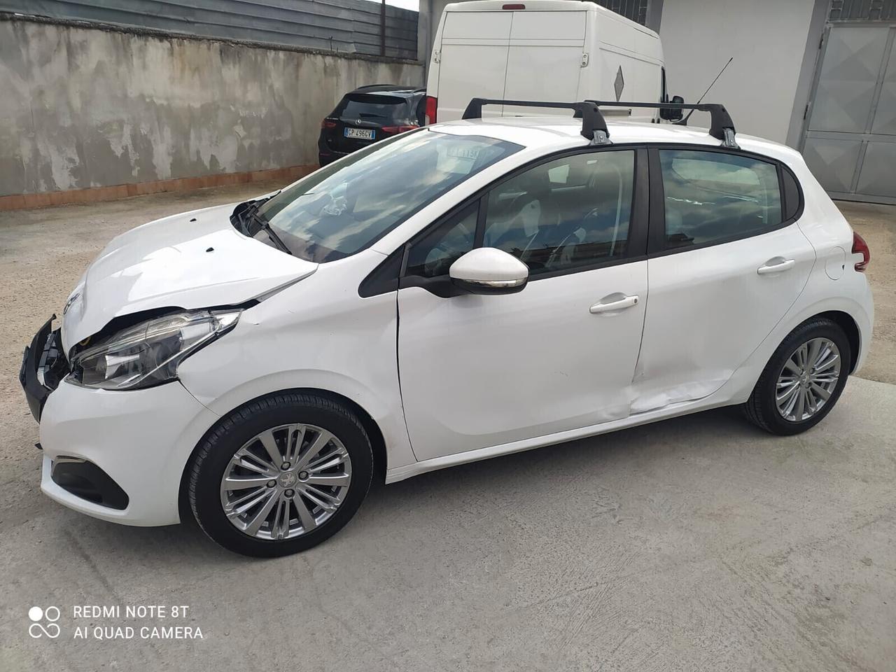 Peugeot 208 BlueHDi 75 5 porte Mix N1 Autocarro 5 posti