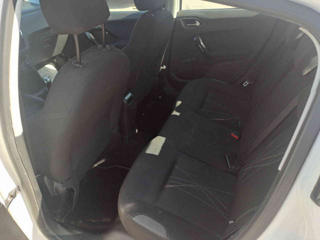 PEUGEOT 208 1.4 8V HDi 68CV 5p. Allure