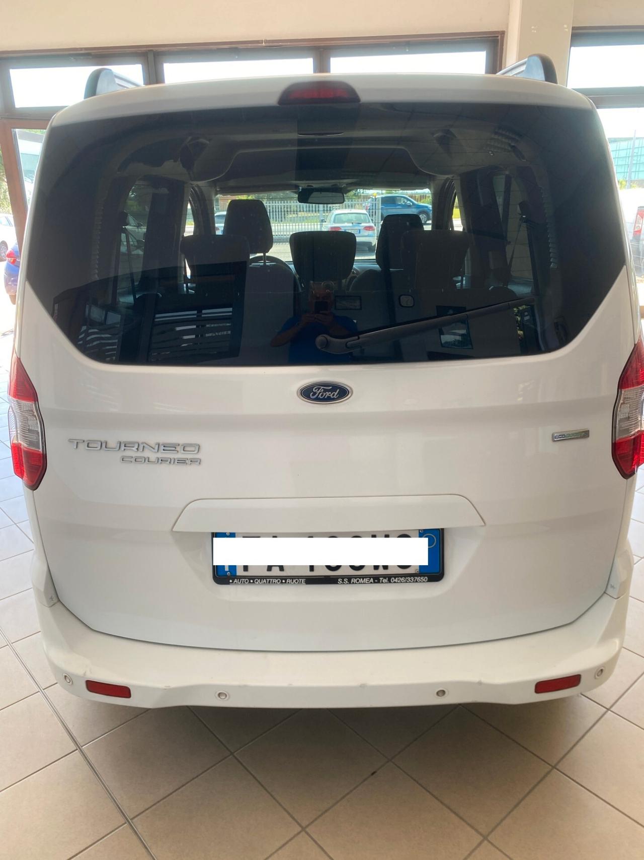 Ford Tourneo Courier 1.0 EcoBoost 100 CV Plus