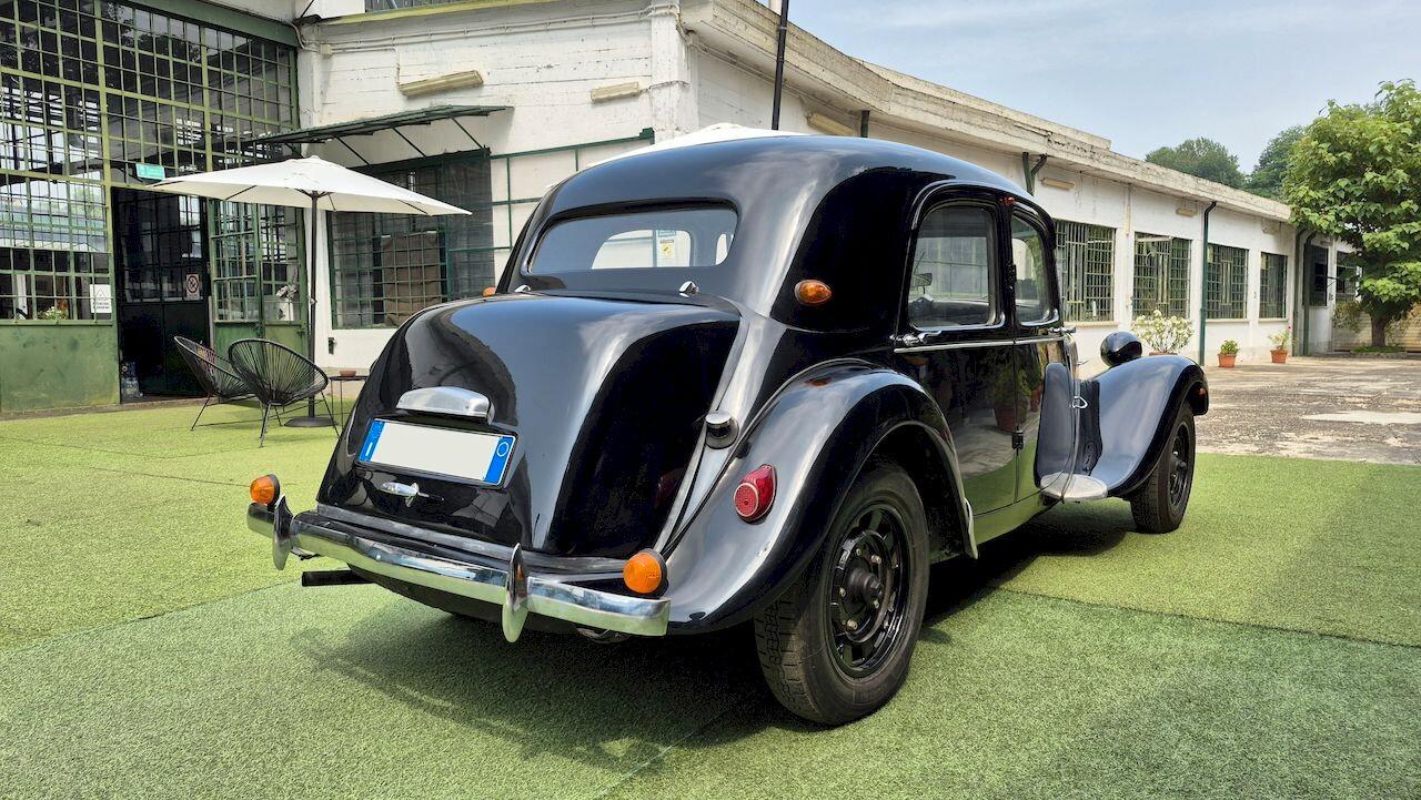 Citroen Traction Avant 11 BL – 1955
