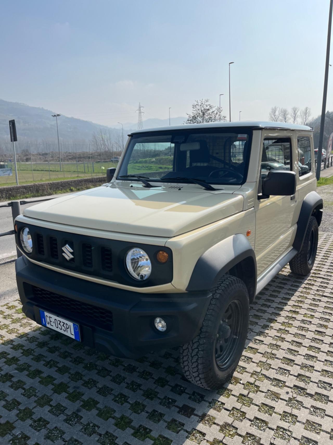Suzuki Jimny 1.5 5MT PRO (N1)