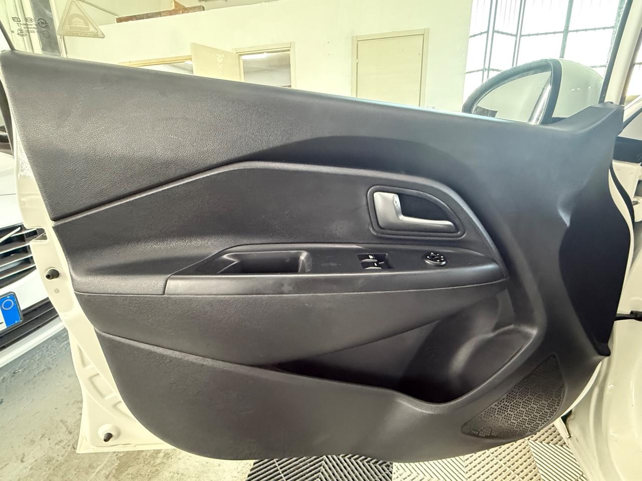 Kia Rio 1.1 CRDi 5p. Active NEOPATENTATI