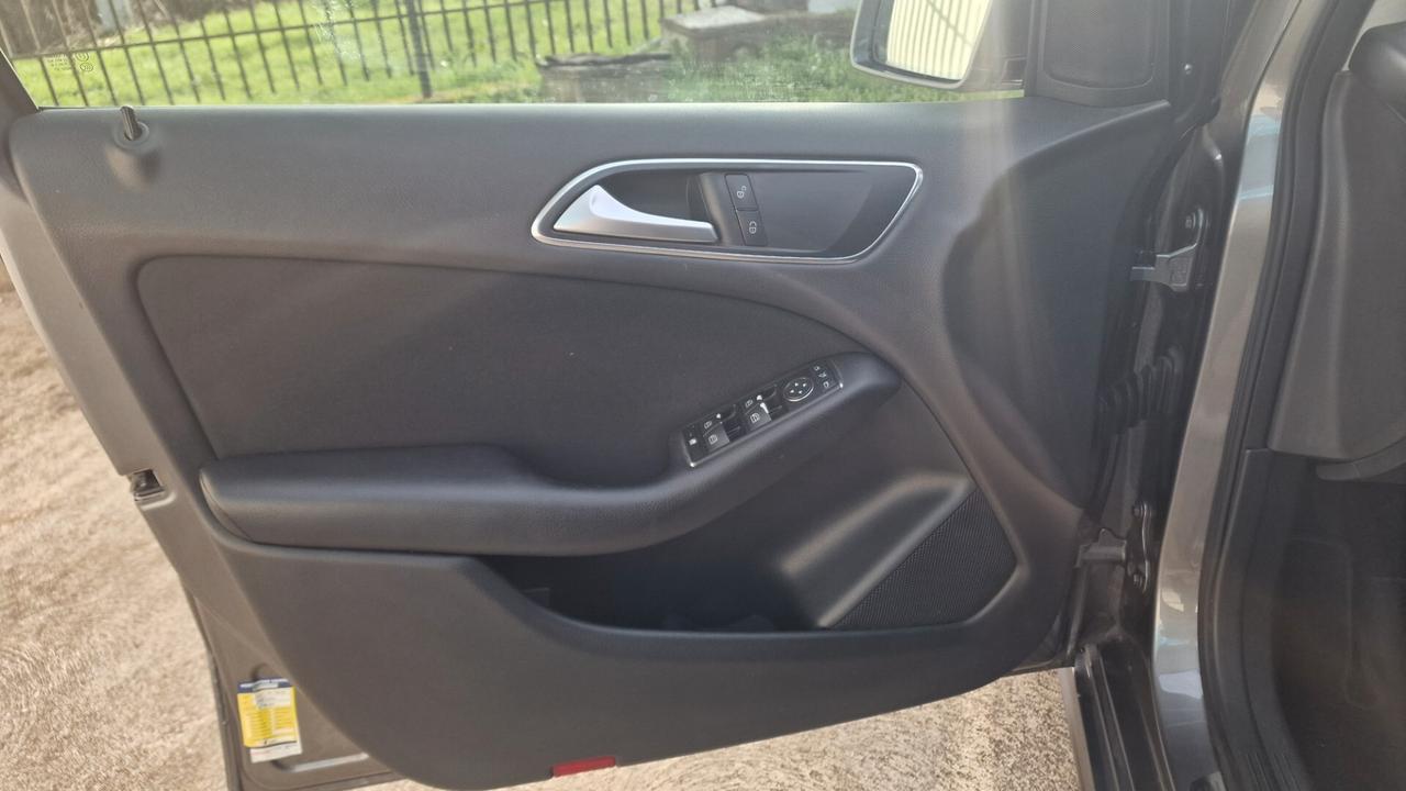 Mercedes-benz B 180 CDI BlueEFFICIENCY Premium