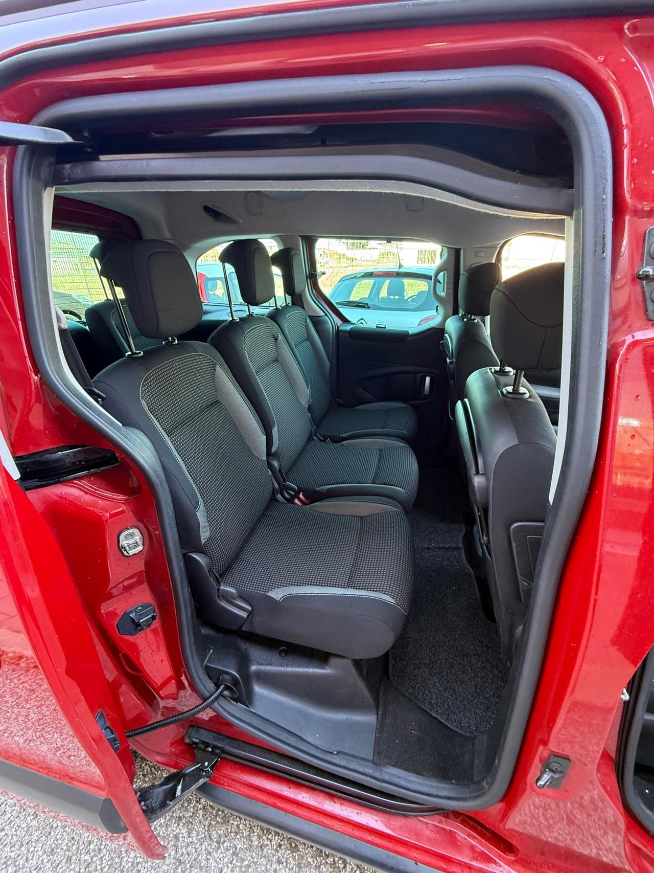 Peugeot Partner Tepee BlueHDi 120 7POSTI