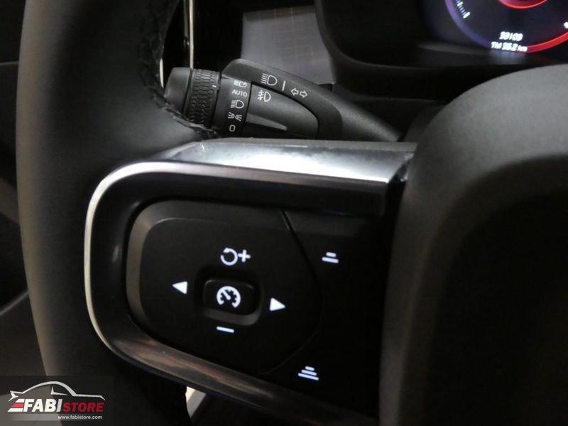 Volvo XC40 1.5 T2 129Cv Momentum - LED, Navi, Cockpit, Traino