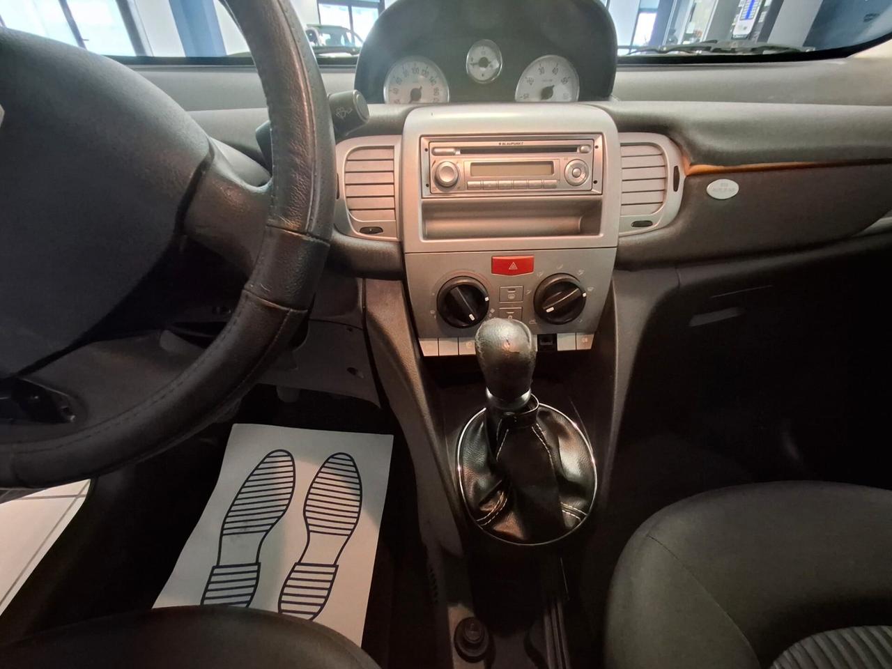 Lancia Ypsilon 1.2 Argento