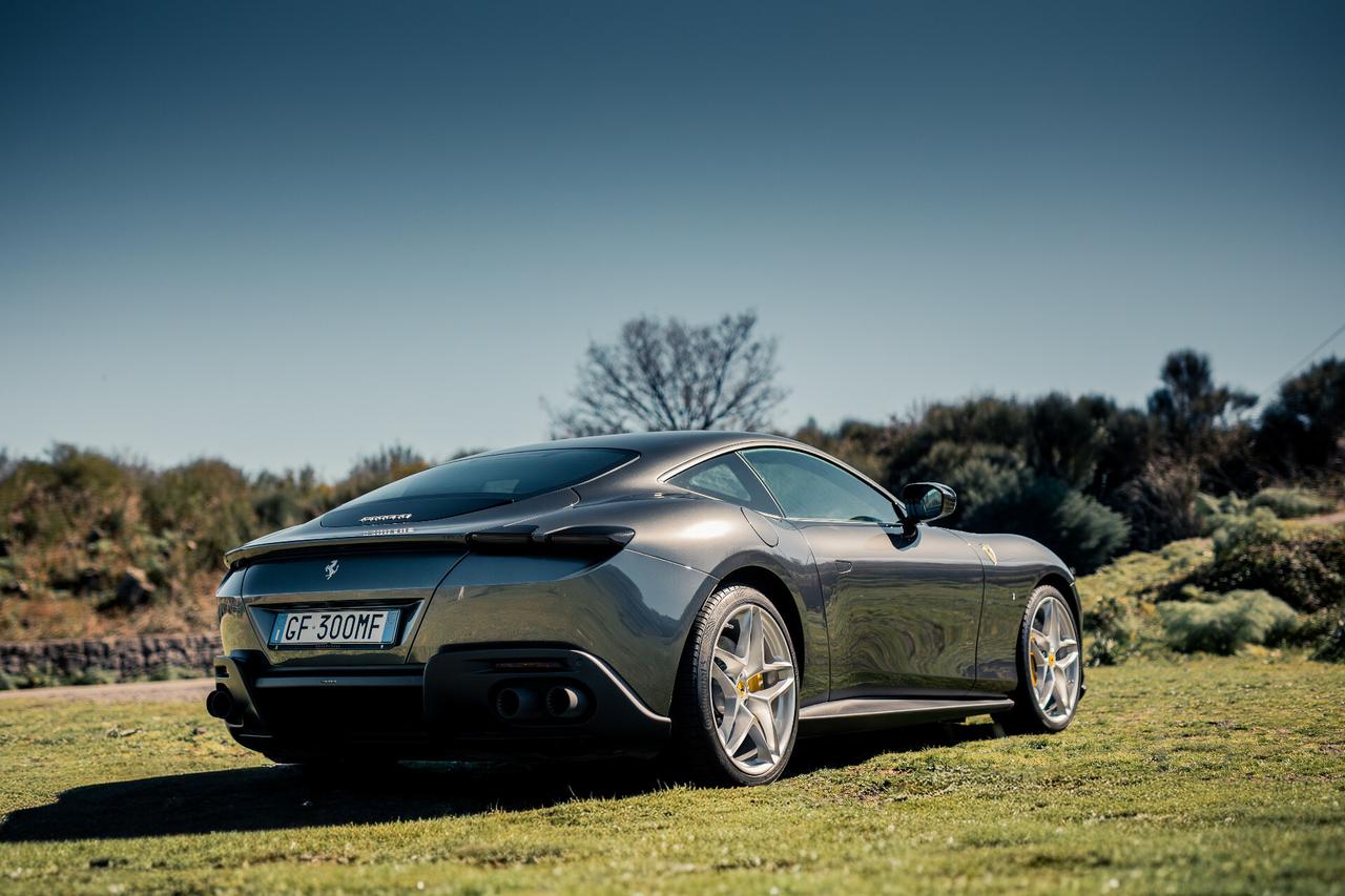 Ferrari Roma pari al nuovo PERMUTE 3.9 620 CV full stupenda garanzia ferrari