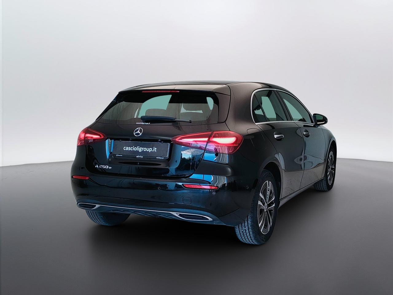 Mercedes-Benz Classe A - W177 2023 - A 250 e phev Progressive Advanced Plus auto