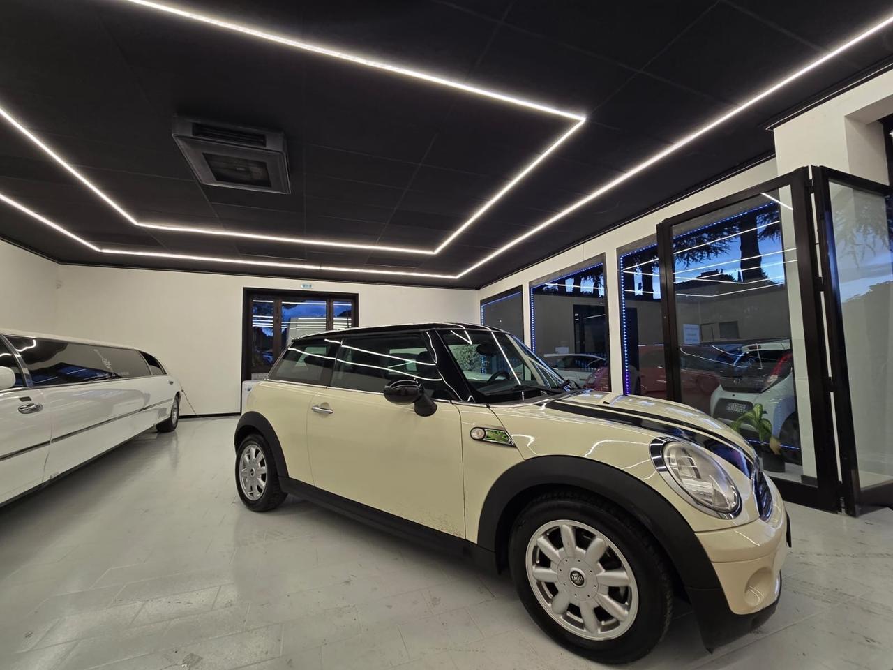 Mini 1.6 16V One (55kW)