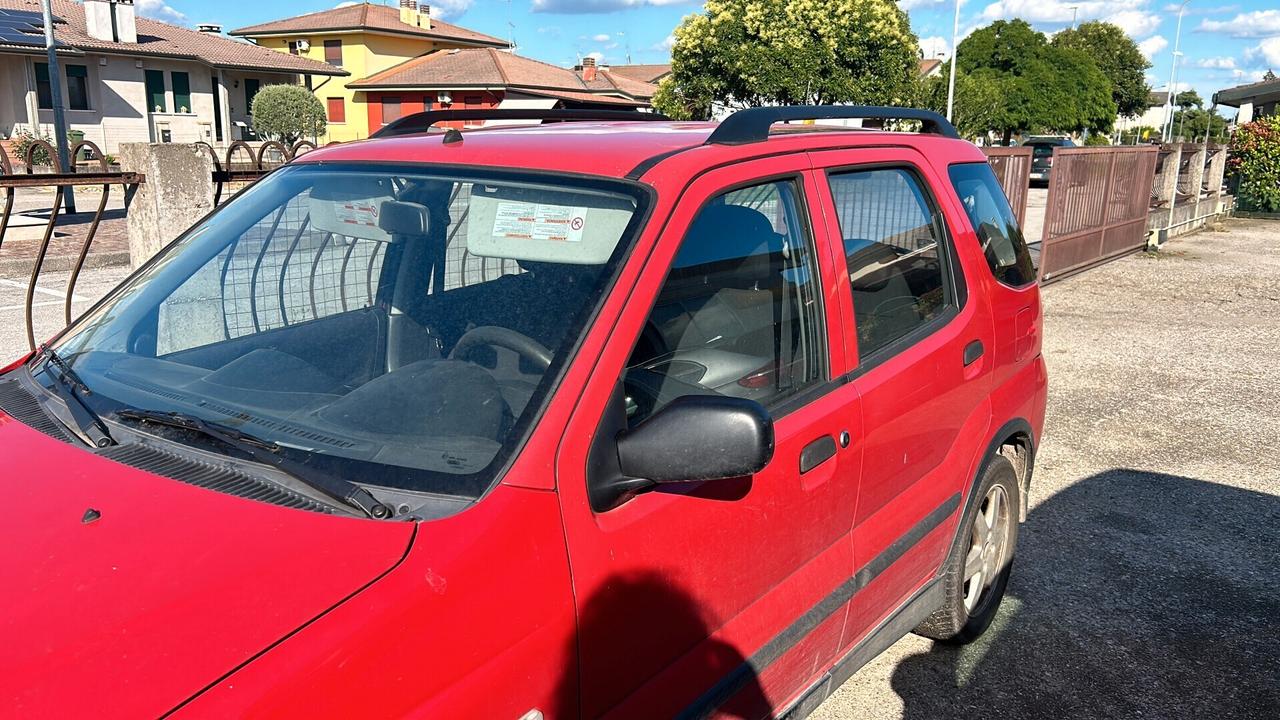 suzuki ignis 4 per 4 con motore. nuovo.