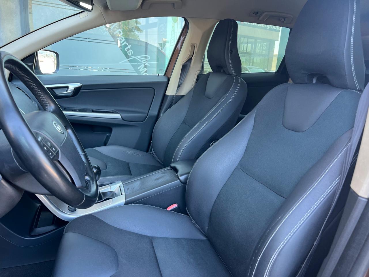 Volvo XC 60 D5 AWD/UNICA PROP.