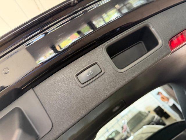 PORSCHE Macan 2.0 //TOTAL BLACK//21//