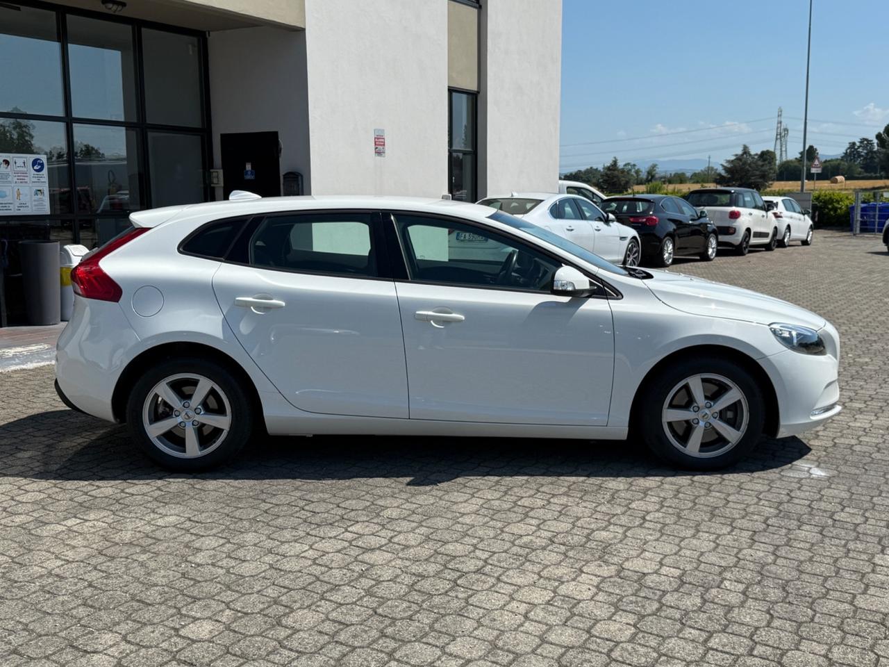 Volvo V40 - 2.0d|CERCHI IN LEGA| NAVI