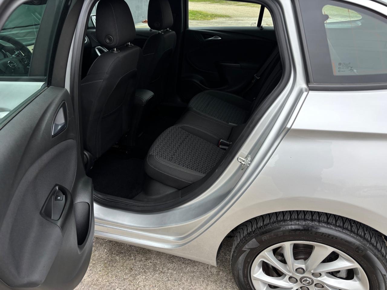 Opel Astra 1.6 CDTi 110CV. Neopatentati. Garanzia