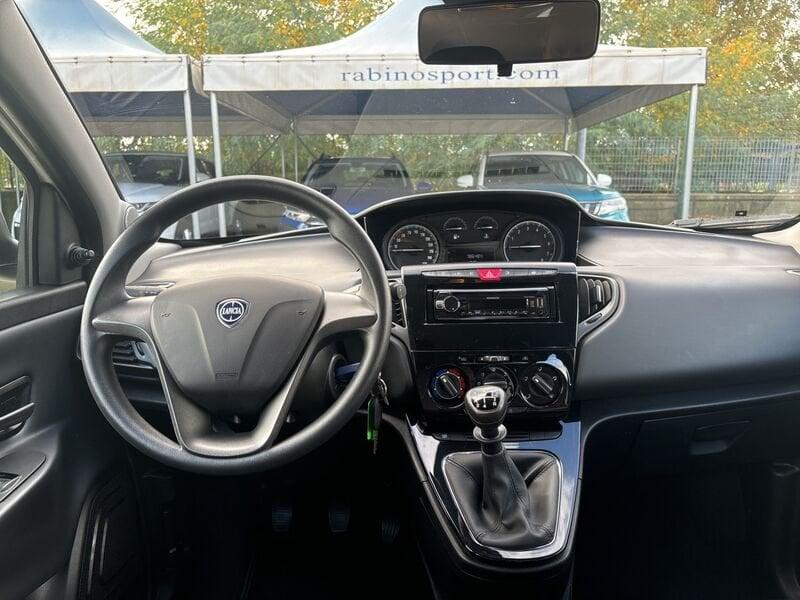 Lancia Ypsilon 1.2 69 CV 5 porte Silver