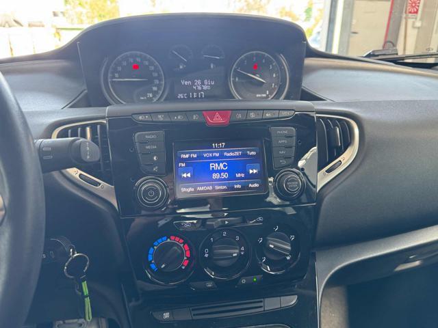 LANCIA Ypsilon 1.0 FireFly 5 porte S&S Hybrid Ecochic Silver