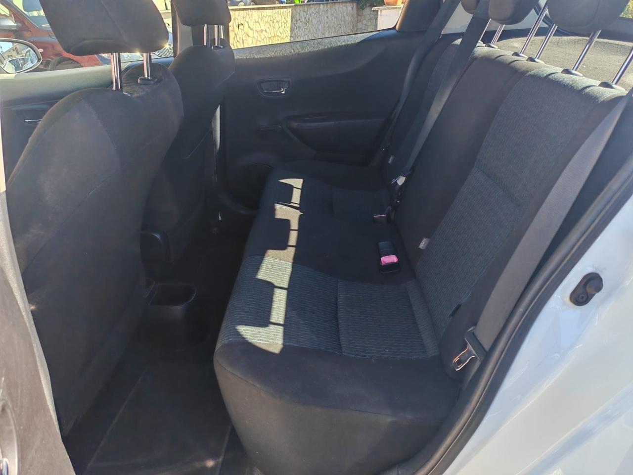 Toyota Yaris 1.0 5 porte Active