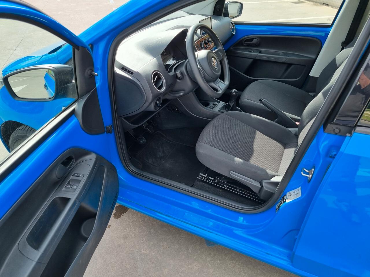 Volkswagen up! 1.0 5p. move up!