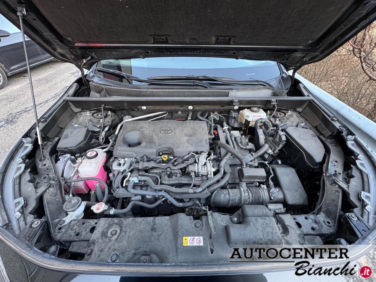 Toyota RAV4 2.5 vvt-ie h Lounge 2wd 218cv e-cvt