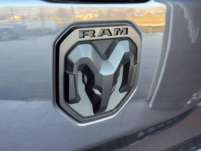 DODGE RAM R 1500 5.7 SPORT