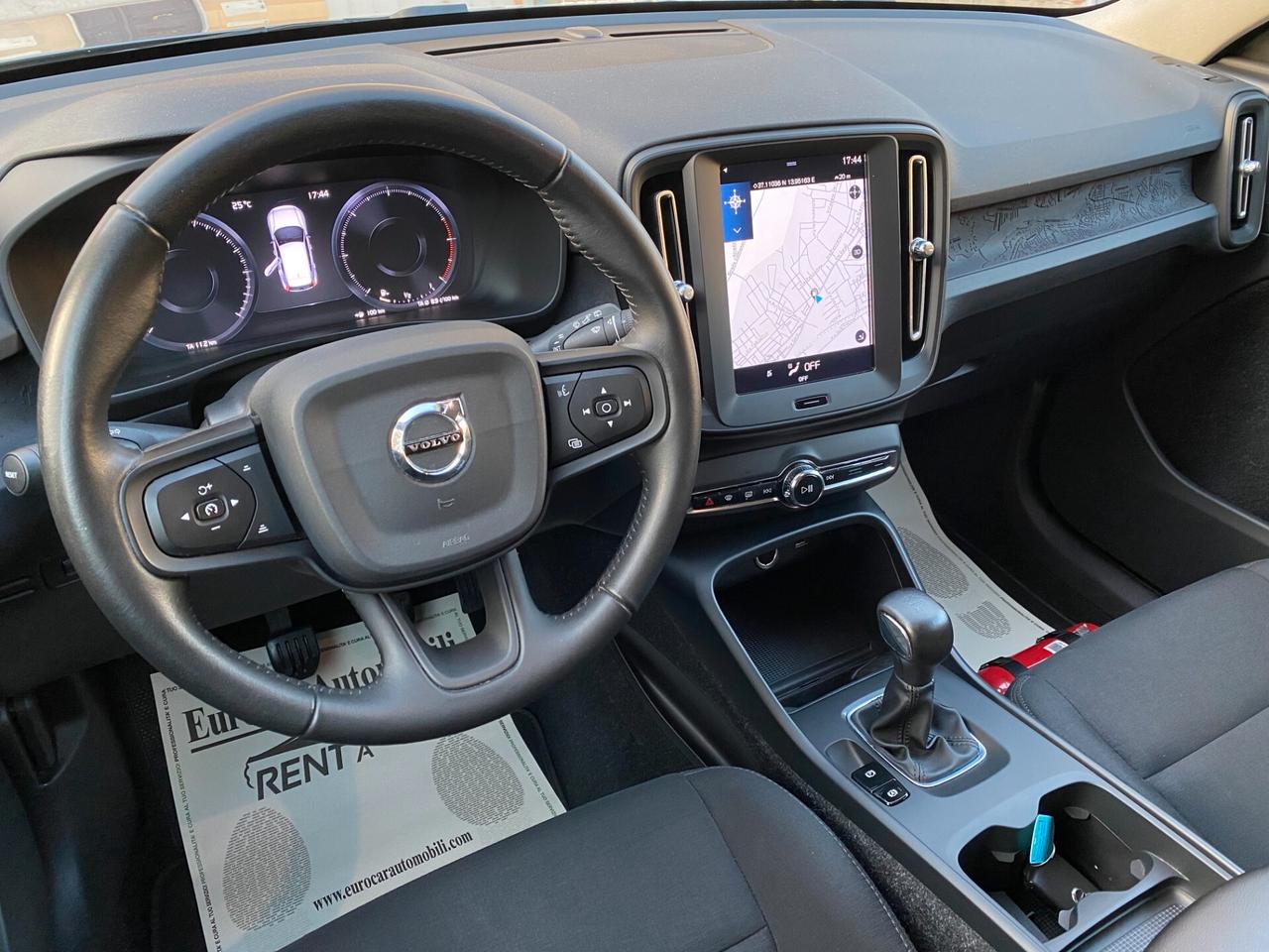 Volvo XC40 D3 Momentum 2.0 TDI 150CV