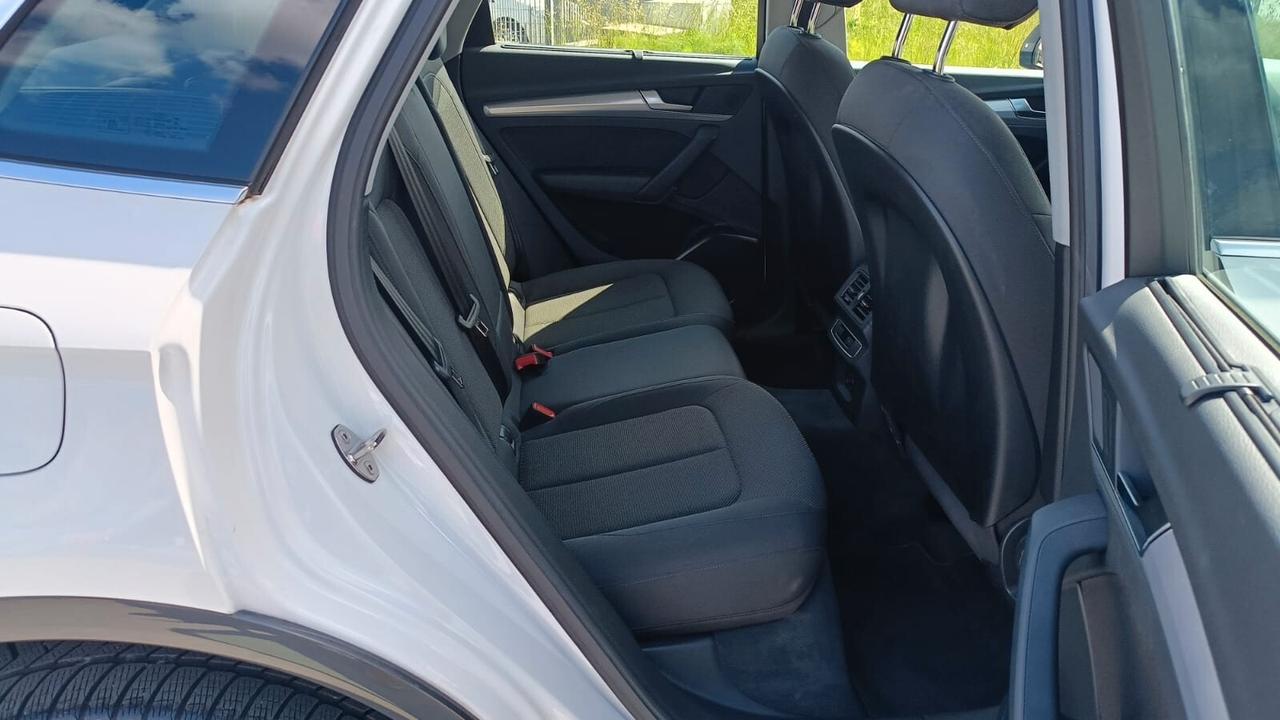 Audi Q5 35 TDI quattro S tronic Business Design