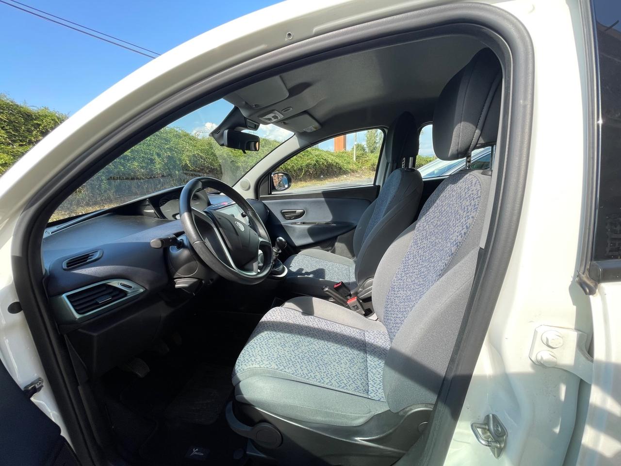 Lancia Ypsilon 1.0 Hybrid Alberta Ferretti !!19000KM!!