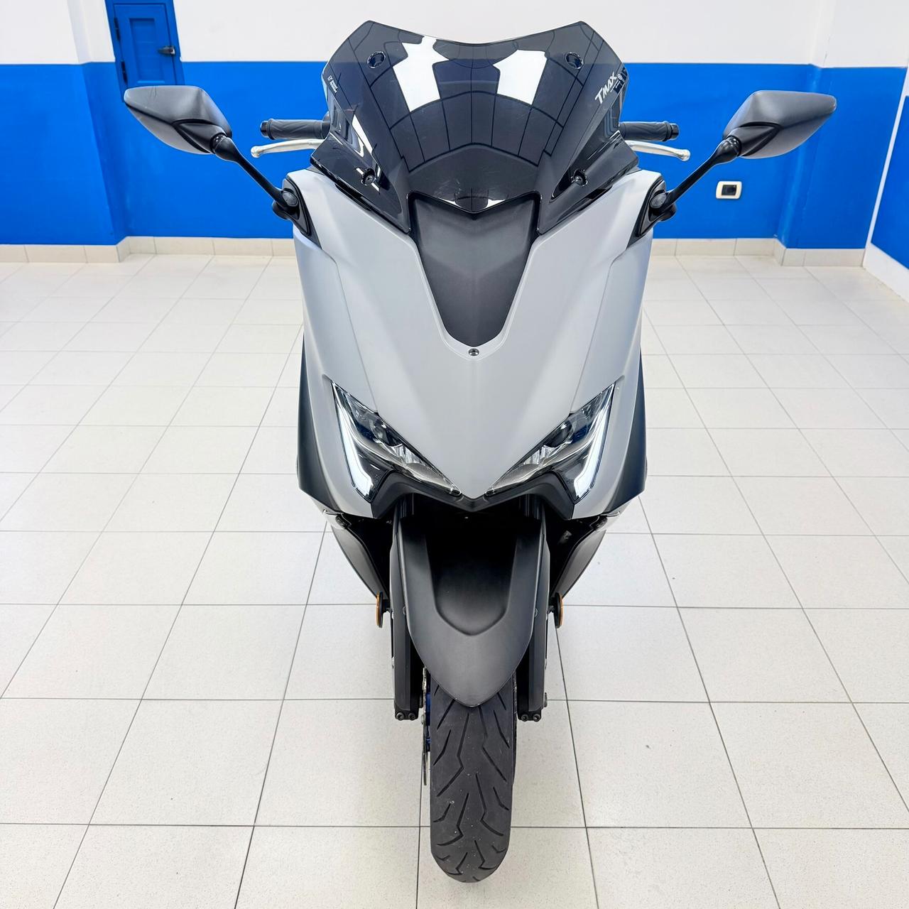 Yamaha TMAX 560