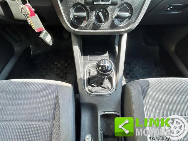 VOLKSWAGEN Jetta 1.9 TDI DPF Sportline