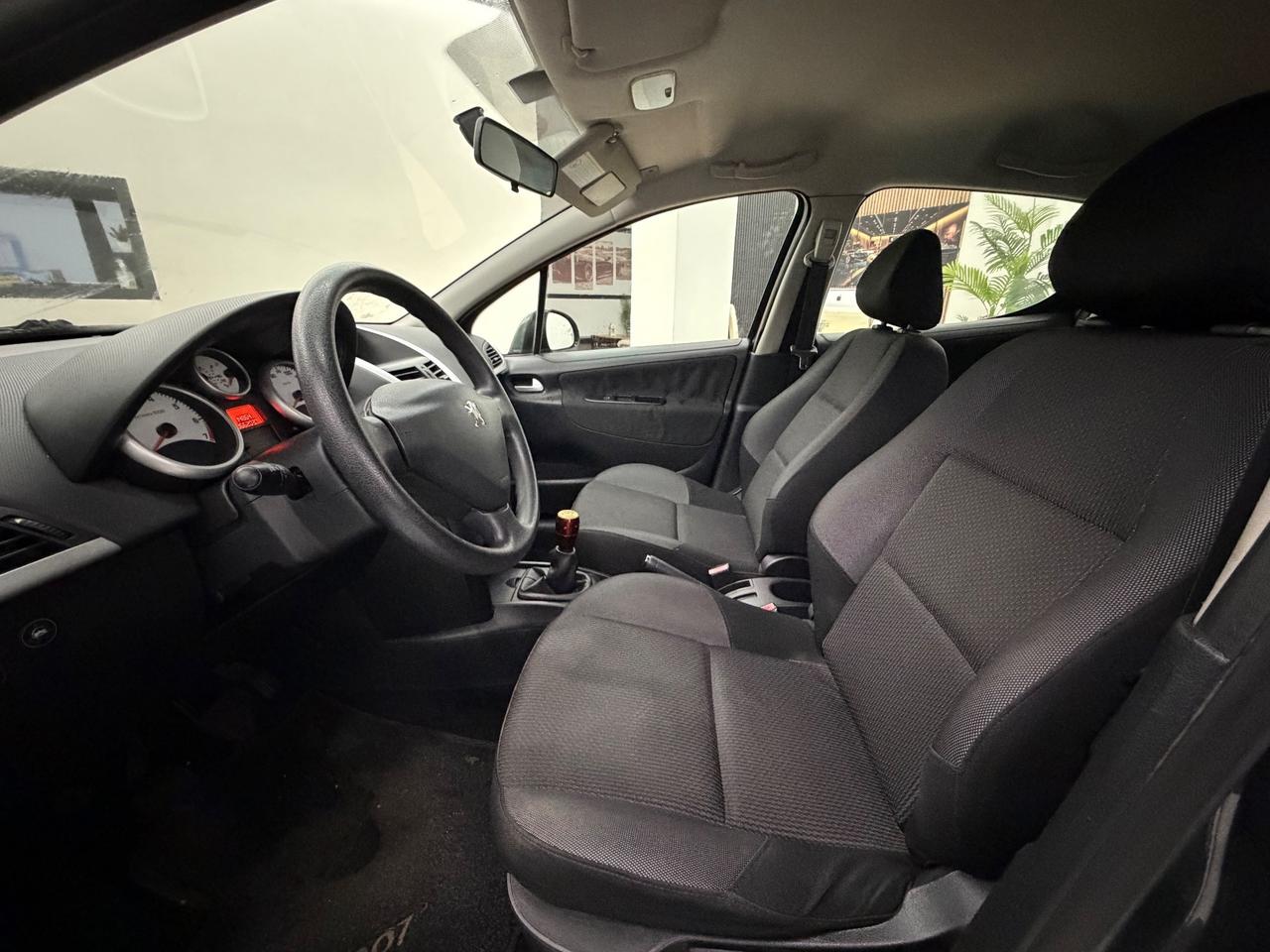 Peugeot 207 Plus 1.4 8V 75CV 5p. ECO GPL